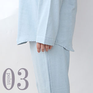 お尻が少し隠れる後ろすそ丈。シャツのスワローテールを採用