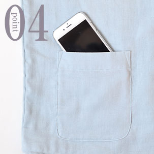 スマホも入るポケットつき