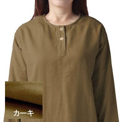 カーキ