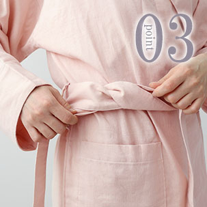 さっと通しやすいベルトループ