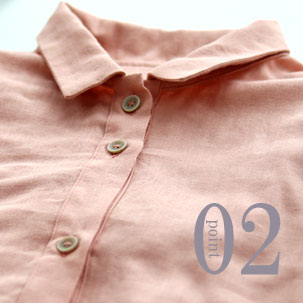 2つめのボタンは間隔を狭くし、あけてもだらしなくない