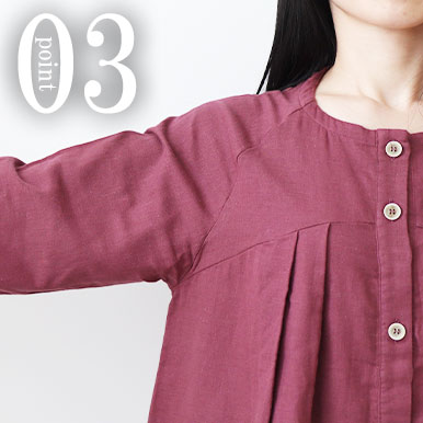 ラグラン袖と広めの肩周りでゆったり寝返りもしやすい