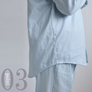 お尻が少し隠れる後ろすそ丈。シャツのスワローテールを採用