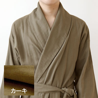 カーキ