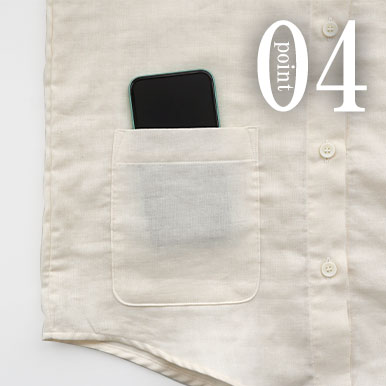 スマホも入るポケットつき