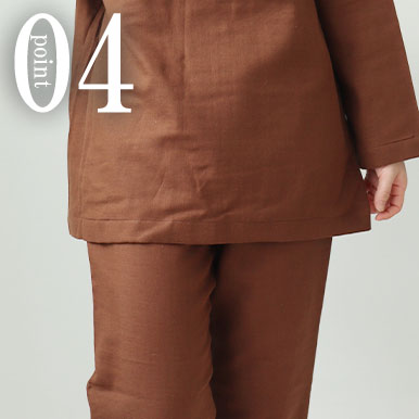 スマホも入るポケットつき