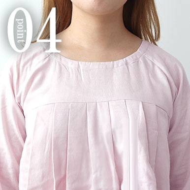 スマホも入るポケットつき