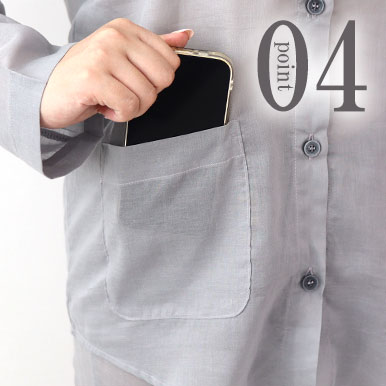スマホも入るポケット付き
