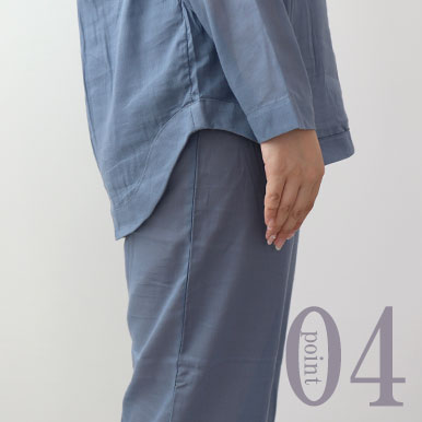 お尻が少し隠れる後ろすそ丈