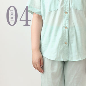 上下同色で揃えれば透け感は目立ちにくい