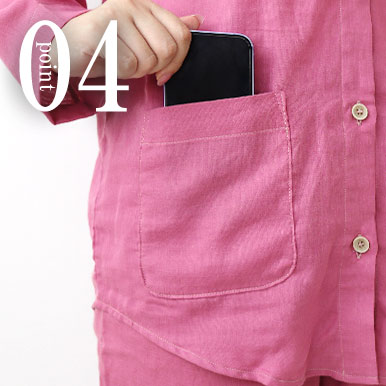 スマホも入るポケットつき