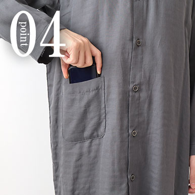 スマホも入るポケットつき