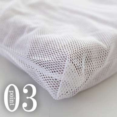 マチ付きでゆとりのあるサイズ感