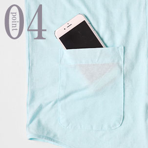 スマホも入るポケットつき