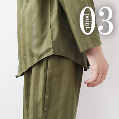 お尻が少し隠れる後ろすそ丈。シャツのスワローテールを採用