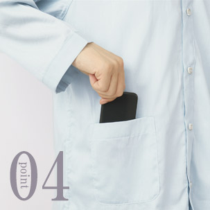 スマホも入るポケットつき