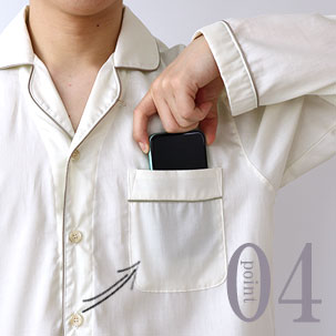 スマホも入る胸ポケット