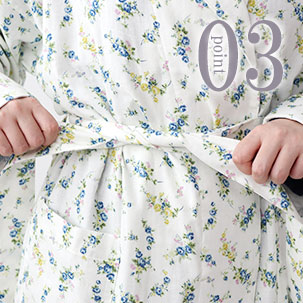 さっと通しやすいベルトループ