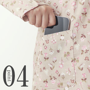 スマホも入るポケットつき