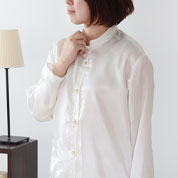 川俣シルクサテン長袖バンドカラーパジャマ