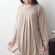 シルクニット胸が目立たないパジャマ