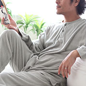 両面パイルニットヘンリーネックパジャマ