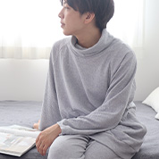スフレニットタートルネックパジャマ