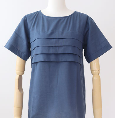 オーダー事例＊タックを1段追加した胸元タック