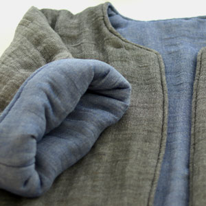 ズボンのすそにゴムが入れられます