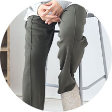 センターラインパンツ