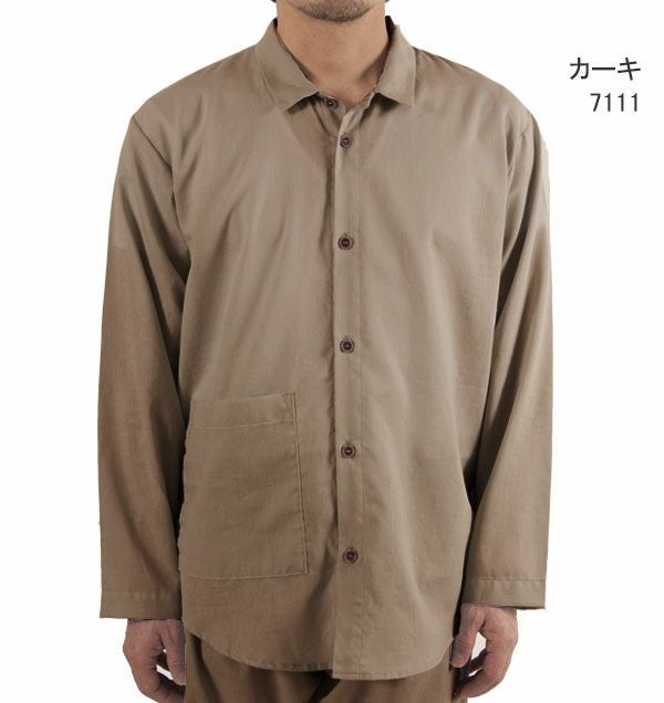 カーキ