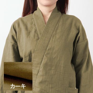 カーキ