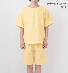 クリームイエロー