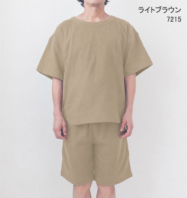 ライトブラウン